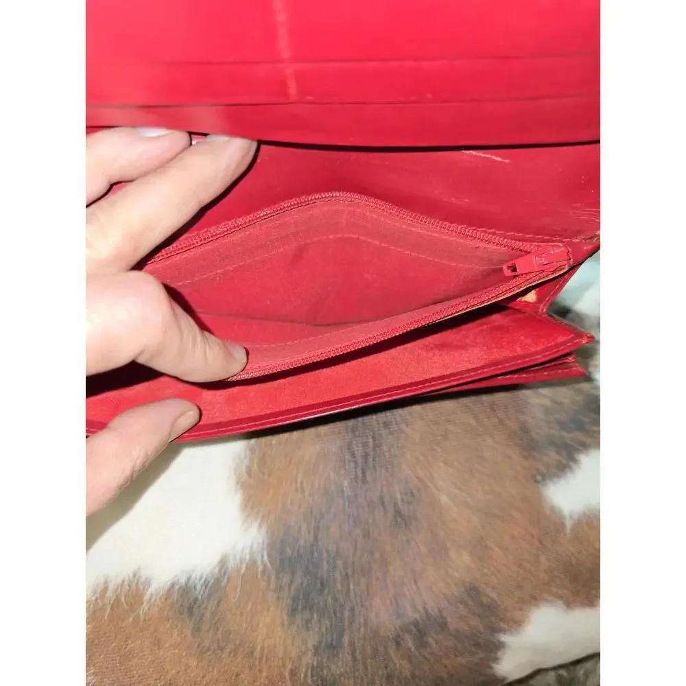 Red Prada Wallet - Picture 4 of 14